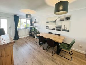 Dining room- click for photo gallery